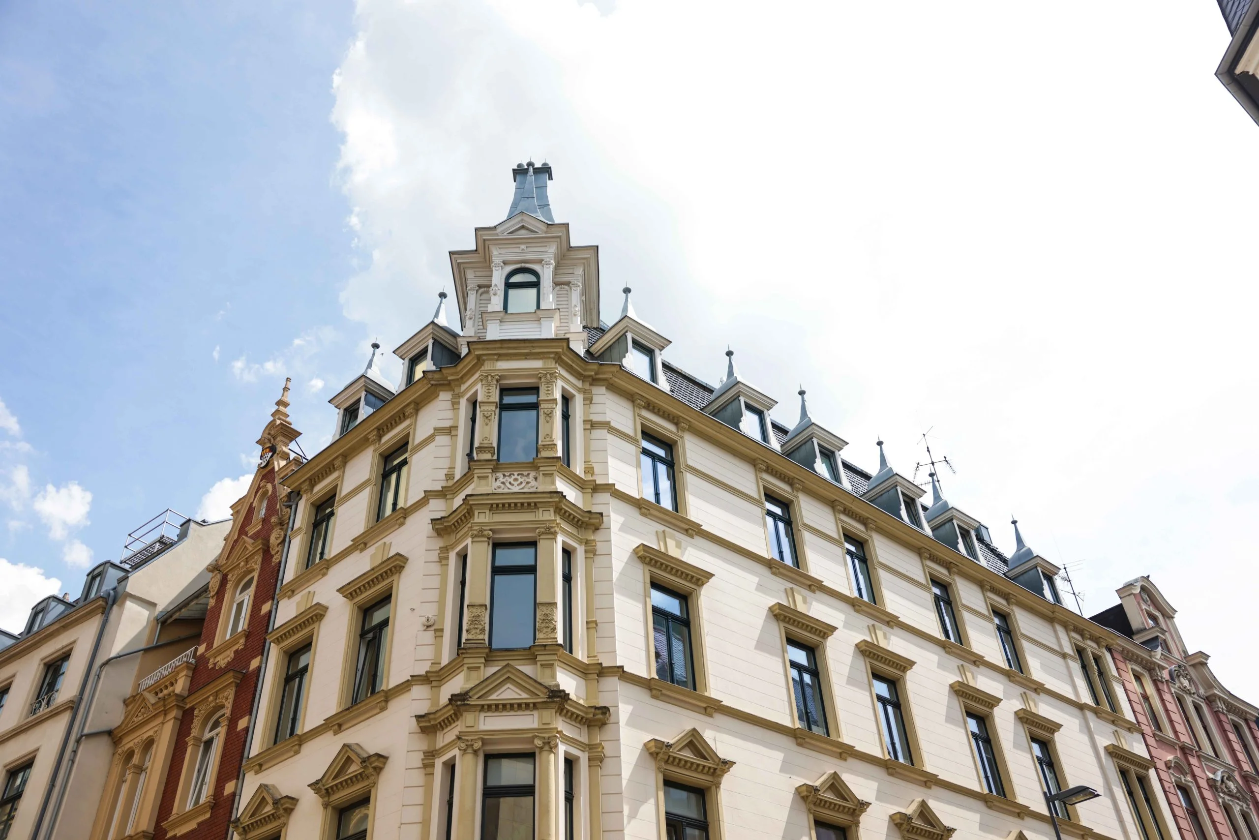 Umbau und Renovierung in Köln, Düsseldorf und Umgebung - Milanik Immobilien